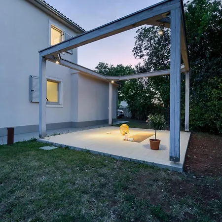 Vila Mariva By Qubo